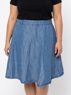 DC JEANS Lightweight Denim Skirt Built In Shorts Plus Stretchy Knee Length 1X